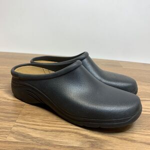 Quark by Softspots Womens Black Lightweight Clog Nursing Shoes Women’s Size 11